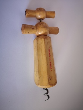Haz click aquí para ver más detalles de sacacorchos de madera